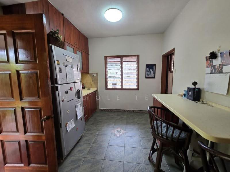 Bungalow House untuk Dijual di Taman Overseas Union (Taman Oug) (Jalan Klang Lama (Old Klang Road)) - Carole Teh - Kitchen - PropertyGuru.com.my