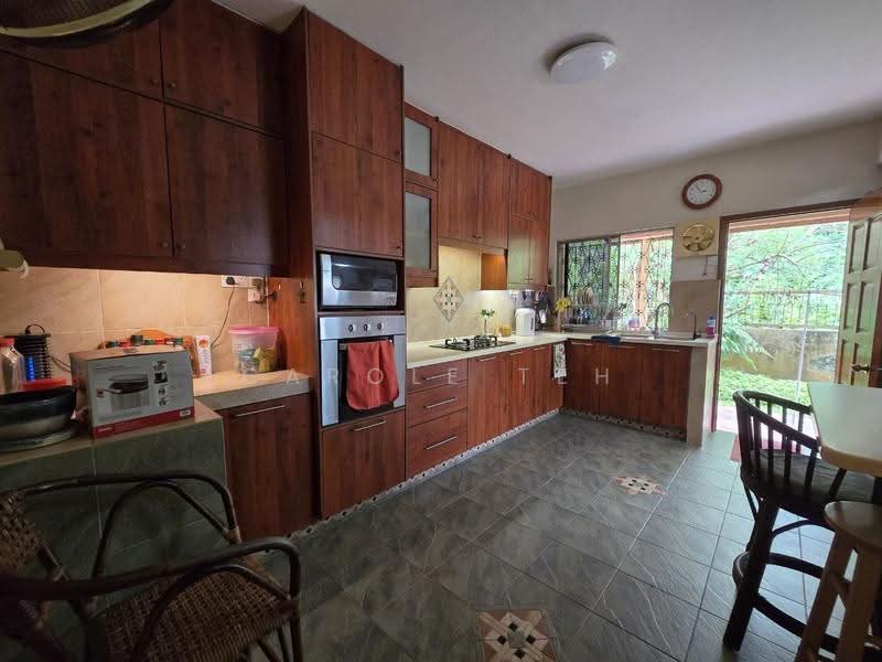 Bungalow House untuk Dijual di Taman Overseas Union (Taman Oug) (Jalan Klang Lama (Old Klang Road)) - Carole Teh - Kitchen - PropertyGuru.com.my