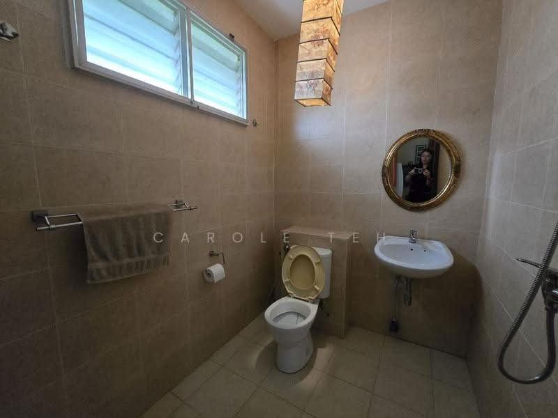 Bungalow House untuk Dijual di Taman Overseas Union (Taman Oug) (Jalan Klang Lama (Old Klang Road)) - Carole Teh - Bathroom - PropertyGuru.com.my