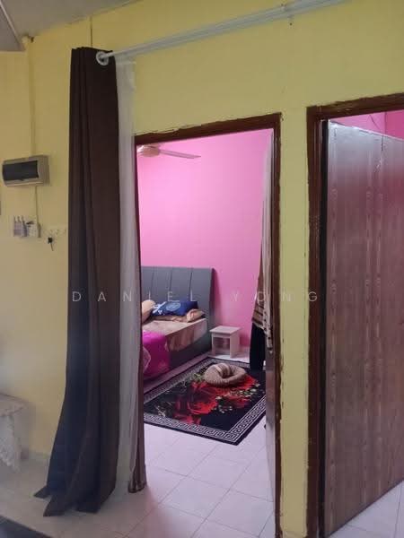 1-storey Terraced House for Sale in Ampang (Selangor) - Daniel Yong - Bedroom - PropertyGuru.com.my
