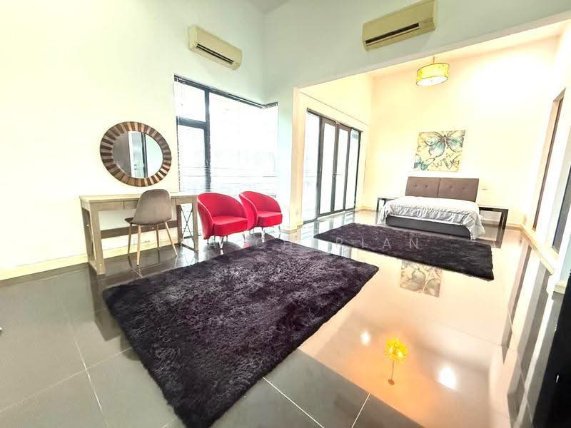 Bungalow House untuk Dijual di Perdana Lakeview East (Cyberjaya) - Rina Cherian - Bedroom - PropertyGuru.com.my