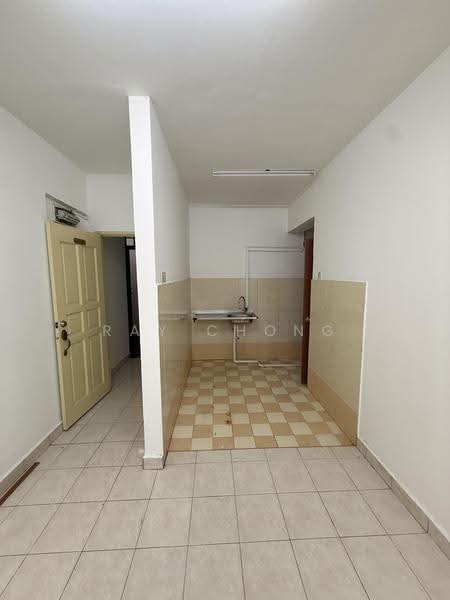 Pangsapuri untuk Disewa di Sri Gotong Apartment - Ray Chong - Kitchen - PropertyGuru.com.my