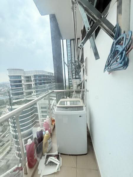 Kediaman Servis untuk Disewa di Pacific Star (Service Residence) - Ray Chong - Balcony - PropertyGuru.com.my
