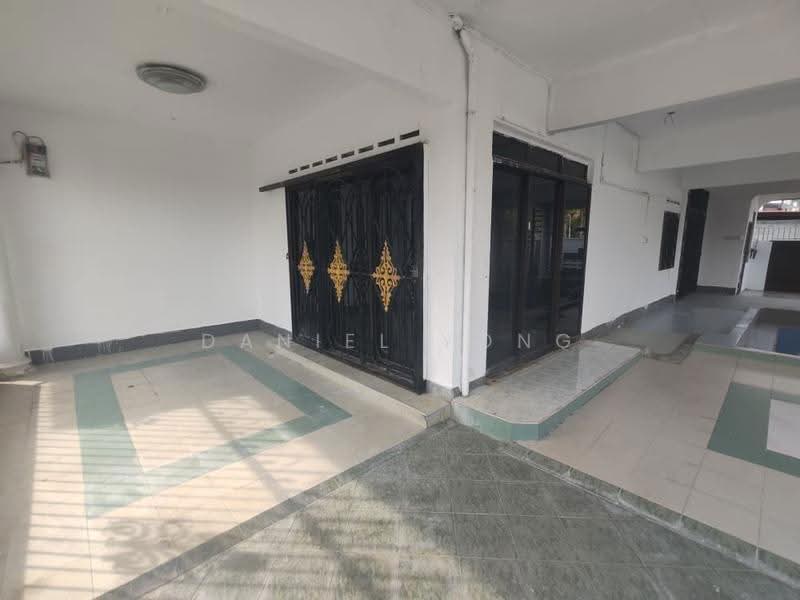 2-storey Terraced House for Sale in Taman Bukit Perdana (Batu Pahat) - Daniel Yong - Exterior - PropertyGuru.com.my