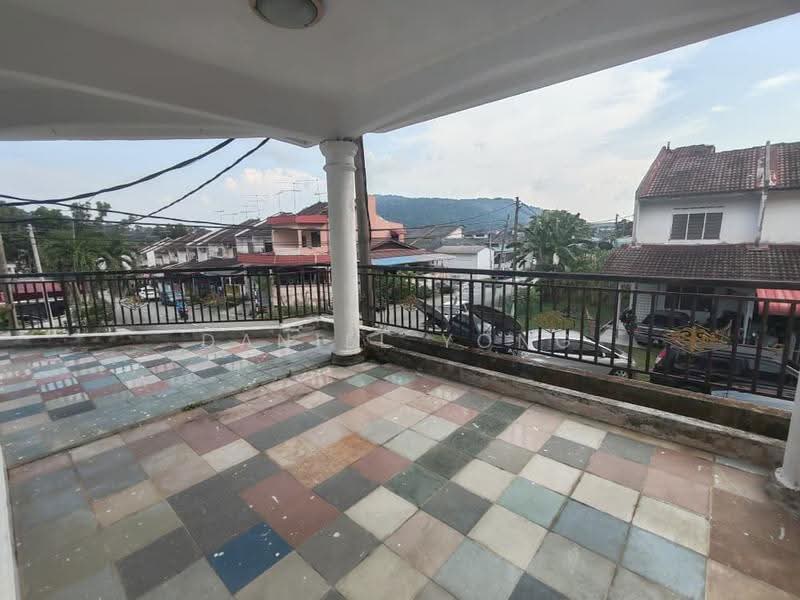 2-storey Terraced House for Sale in Taman Bukit Perdana (Batu Pahat) - Daniel Yong - Balcony - PropertyGuru.com.my