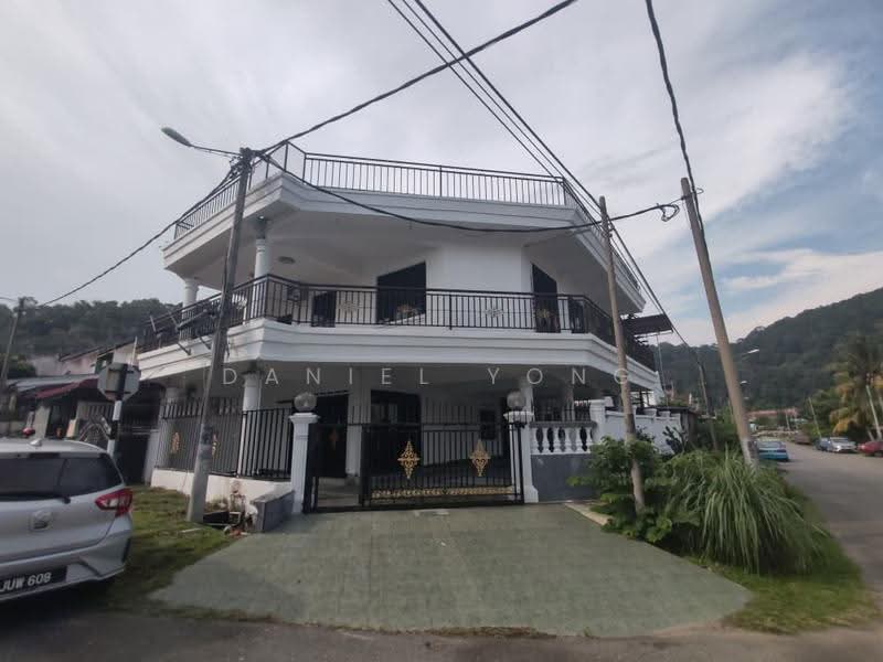 2-storey Terraced House for Sale in Taman Bukit Perdana (Batu Pahat) - Daniel Yong - Exterior - PropertyGuru.com.my