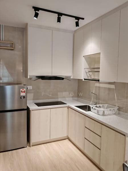 Kediaman Servis untuk Dijual di 231 TR Serviced Suite - PJ Low - Kitchen - PropertyGuru.com.my