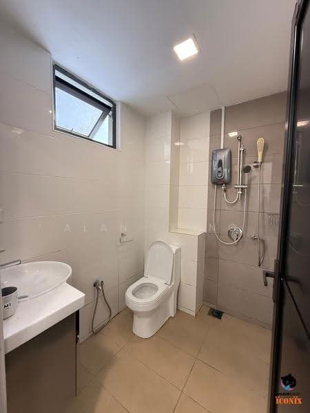 Kediaman Servis untuk Disewa di SkyVille 8 @ Benteng 8 - ALAN LEONG - Bathroom - PropertyGuru.com.my
