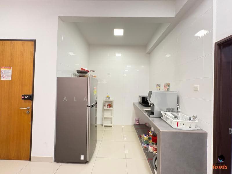 Kediaman Servis untuk Disewa di SkyVille 8 @ Benteng 8 - ALAN LEONG - Kitchen - PropertyGuru.com.my