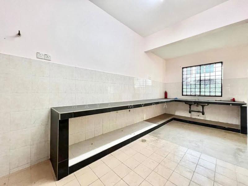 Rumah Teres untuk Dijual di Semenyih (Selangor) - Maya Myra - Kitchen - PropertyGuru.com.my