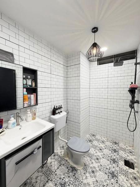 Pangsapuri untuk Dijual di Idaman Senibong - Daniel Yong - Bathroom - PropertyGuru.com.my
