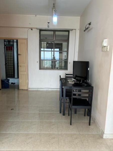 Kondominium untuk Dijual di Cheng Heights - Raymond Lim PW - Living Room - PropertyGuru.com.my