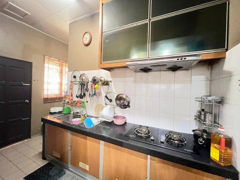 Semi-Detached House for Sale in Bandar Baru Bangi (Selangor) - Zairul Asrah Zulkefli - Kitchen - PropertyGuru.com.my