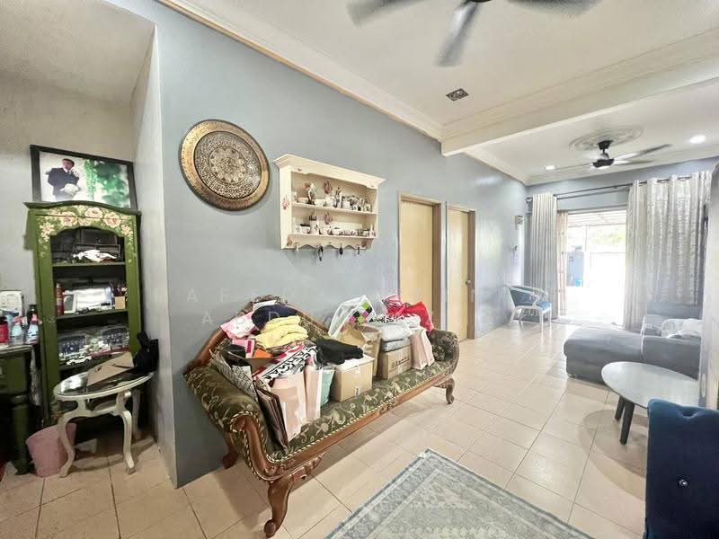 1-storey Terraced House for Sale in Meru (Klang) - Rafedah Binti Abdul Aziz - Living Room - PropertyGuru.com.my