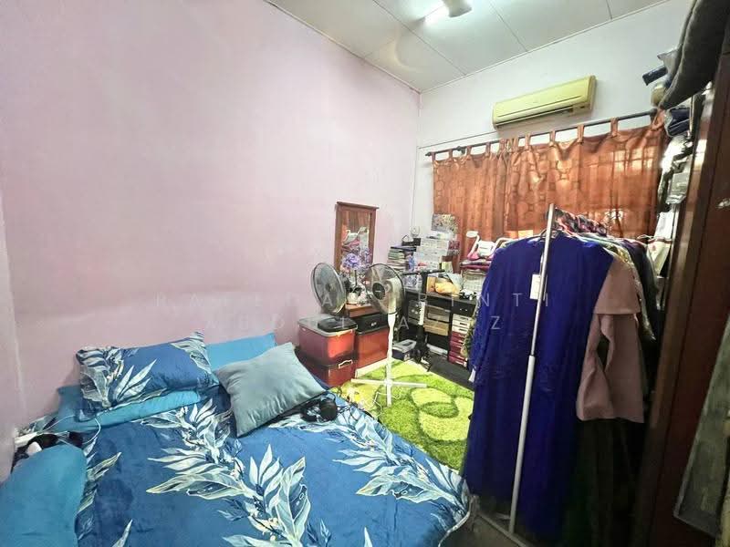 1-storey Terraced House for Sale in Meru (Klang) - Rafedah Binti Abdul Aziz - Bedroom - PropertyGuru.com.my