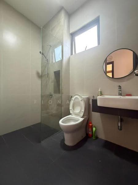 Semi-Detached House for Sale in Eco Sanctuary (Telok Panglima Garang) - Fiona Lee - Bathroom - PropertyGuru.com.my