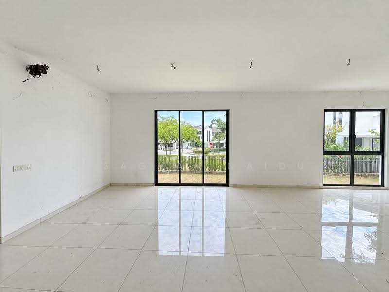 3-storey Terraced House for Sale in Rawang (Selangor) - Visaghan Naidu - Living Room - PropertyGuru.com.my