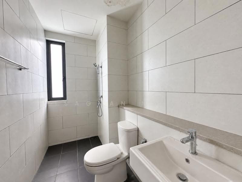 3-storey Terraced House for Sale in Rawang (Selangor) - Visaghan Naidu - Bathroom - PropertyGuru.com.my