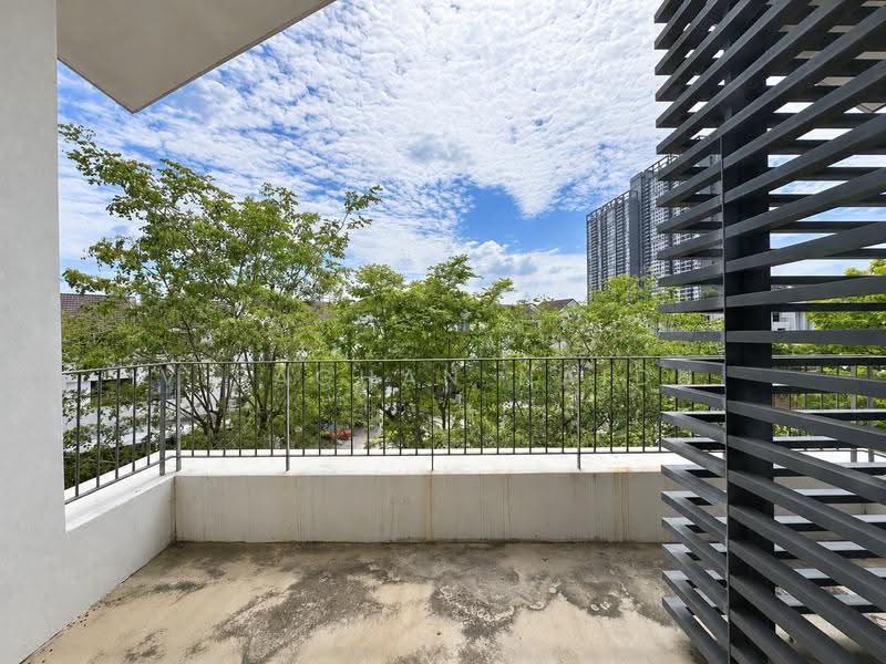 3-storey Terraced House for Sale in Rawang (Selangor) - Visaghan Naidu - Balcony - PropertyGuru.com.my