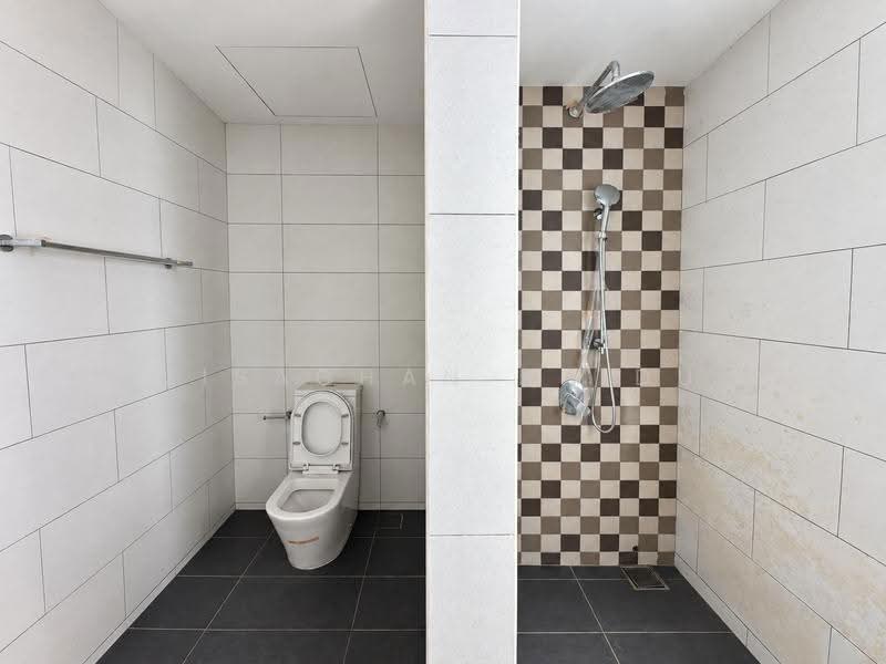 3-storey Terraced House for Sale in Rawang (Selangor) - Visaghan Naidu - Bathroom - PropertyGuru.com.my