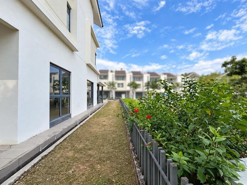 3-storey Terraced House for Sale in Rawang (Selangor) - Visaghan Naidu - Exterior - PropertyGuru.com.my