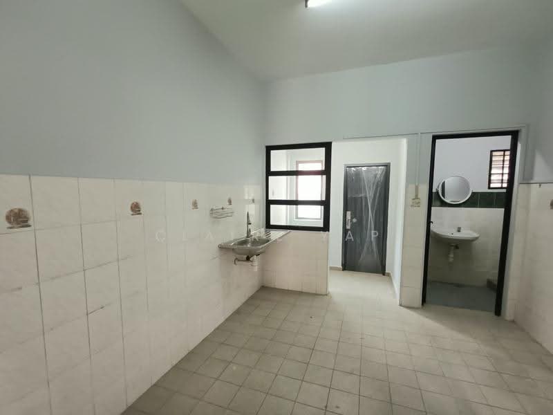 Rumah Teres 2-Tingkat untuk Dijual di Permas Jaya (Johor Bahru) - Claire Yap - Kitchen - PropertyGuru.com.my