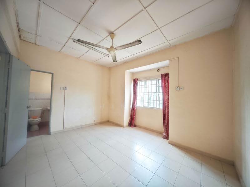 Rumah Teres 2-Tingkat untuk Dijual di Bandar Baru Bangi (Selangor) - Mahirah . - Bathroom - PropertyGuru.com.my