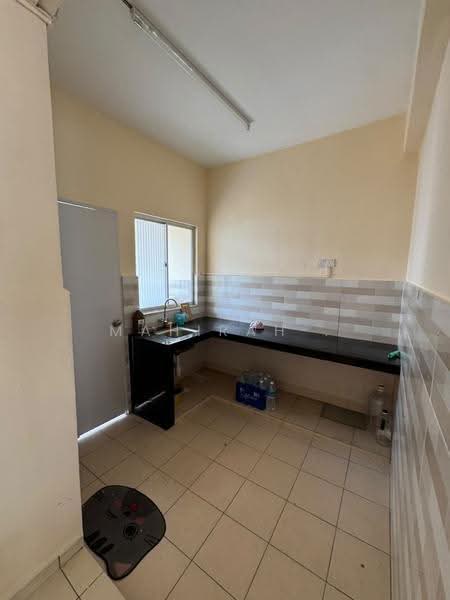 Rumah Teres 2-Tingkat untuk Dijual di Bandar Baru Bangi (Selangor) - Mahirah . - Kitchen - PropertyGuru.com.my