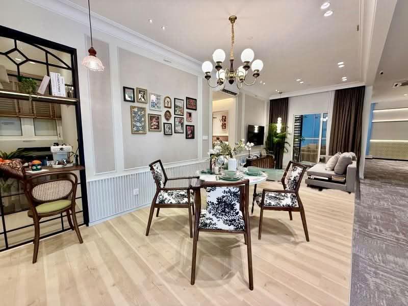 Kediaman Servis untuk Dijual di Tuan Straits Residency - Eugene Yap - Dining Room - PropertyGuru.com.my