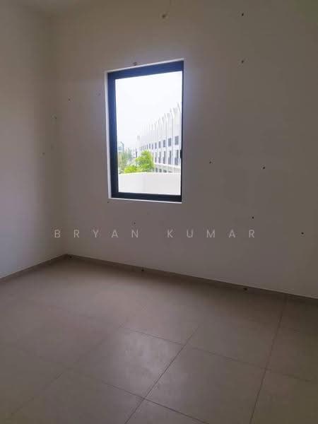 Rumah Teres untuk Dijual di Petaling (Selangor) - Bryan Kumar - 2nd Bedroom - PropertyGuru.com.my