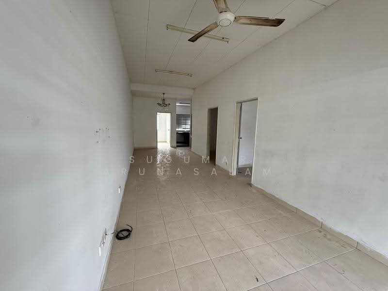 Terraced House for Sale in Bandar Putera 2 (Klang) - Sugumar Arunasalam - Living Room - PropertyGuru.com.my