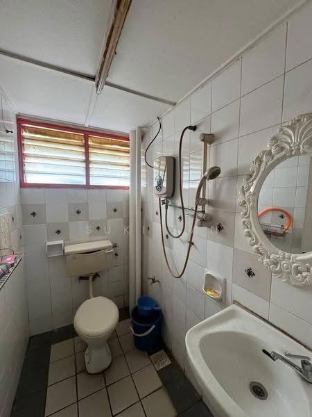 2.5-storey Terraced House for Sale in Taman Sri Bintang (Kepong) - Suki Tan - Bathroom - PropertyGuru.com.my