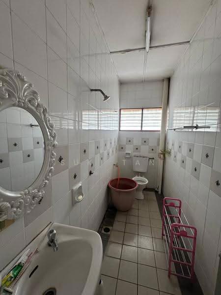 2.5-storey Terraced House for Sale in Taman Sri Bintang (Kepong) - Suki Tan - Bathroom - PropertyGuru.com.my
