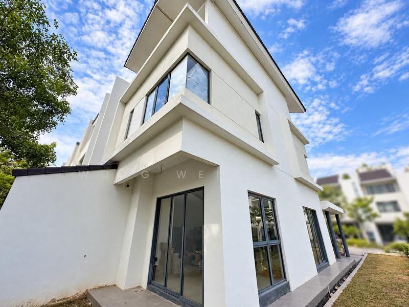 3-storey Terraced House for Sale in Tamansari (Rawang) - Wong Wen Heng - Exterior - PropertyGuru.com.my