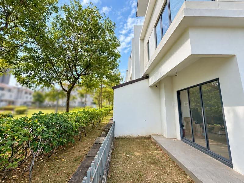 3-storey Terraced House for Sale in Tamansari (Rawang) - Wong Wen Heng - Exterior - PropertyGuru.com.my