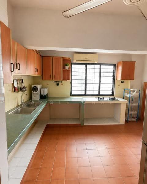 Rumah Teres 2-Tingkat untuk Dijual di SS19 (Subang Jaya) - Angie Chai - Kitchen - PropertyGuru.com.my
