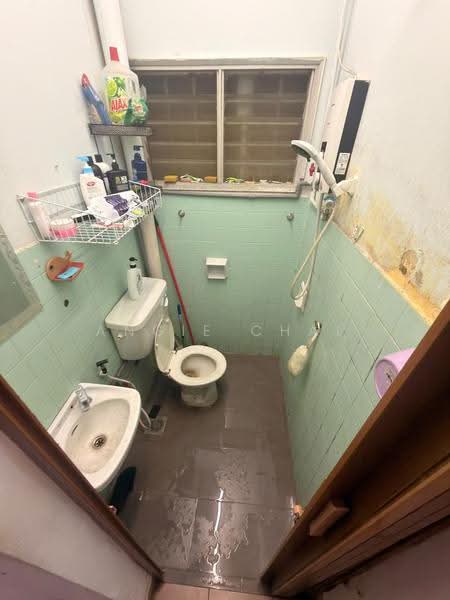 Rumah Teres 2-Tingkat untuk Dijual di SS19 (Subang Jaya) - Angie Chai - Bathroom - PropertyGuru.com.my