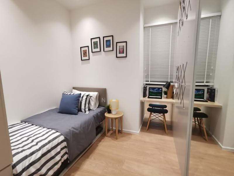 Kediaman Servis untuk Dijual di The Goodwood Residence - Ron Yew - Bedroom - PropertyGuru.com.my