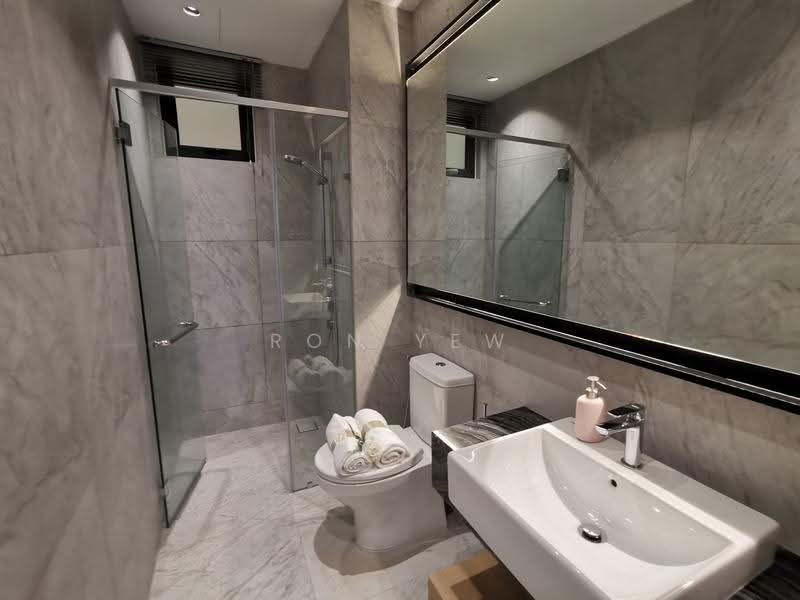 Kediaman Servis untuk Dijual di The Goodwood Residence - Ron Yew - Bathroom - PropertyGuru.com.my