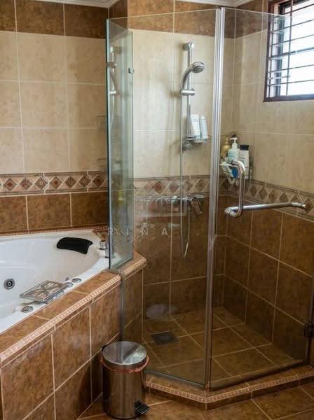 Condominium for Sale at Bayu Tasik 1 - Rina . - Bathroom - PropertyGuru.com.my