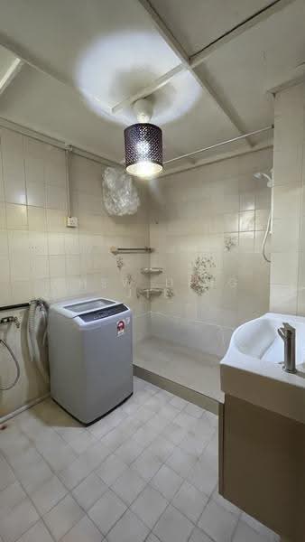 Kondominium untuk Disewa di Antah Tower - Chew Ding Jie - Bathroom - PropertyGuru.com.my
