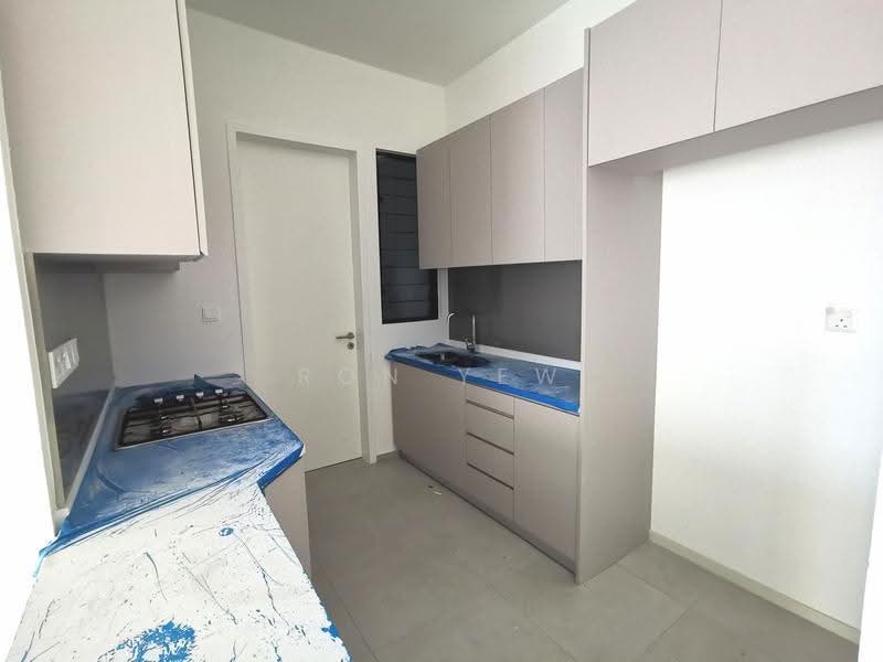 Kediaman Servis untuk Dijual di The Goodwood Residence - Ron Yew - Kitchen - PropertyGuru.com.my