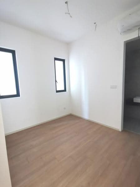 Kediaman Servis untuk Dijual di The Goodwood Residence - Ron Yew - PropertyGuru.com.my