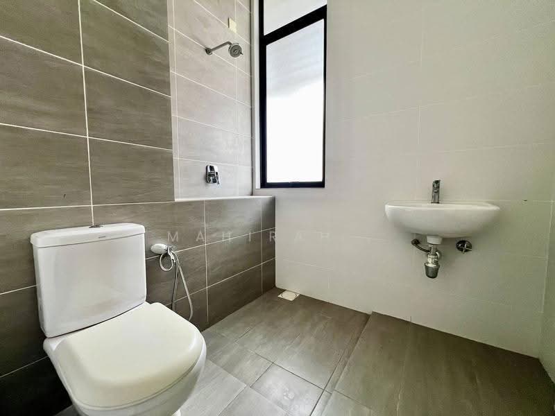 Rumah Kluster untuk Dijual di Eco Majestic (Semenyih) - Mahirah . - Bathroom - PropertyGuru.com.my