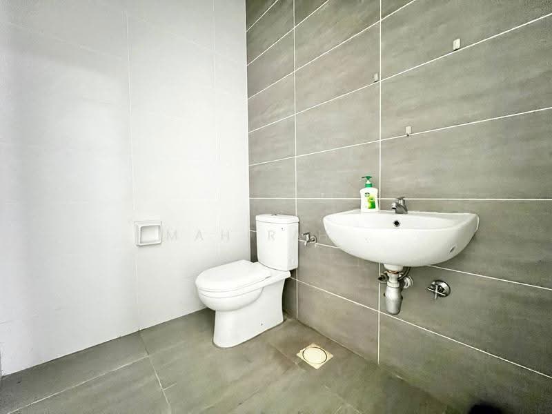 Rumah Kluster untuk Dijual di Eco Majestic (Semenyih) - Mahirah . - Bathroom - PropertyGuru.com.my
