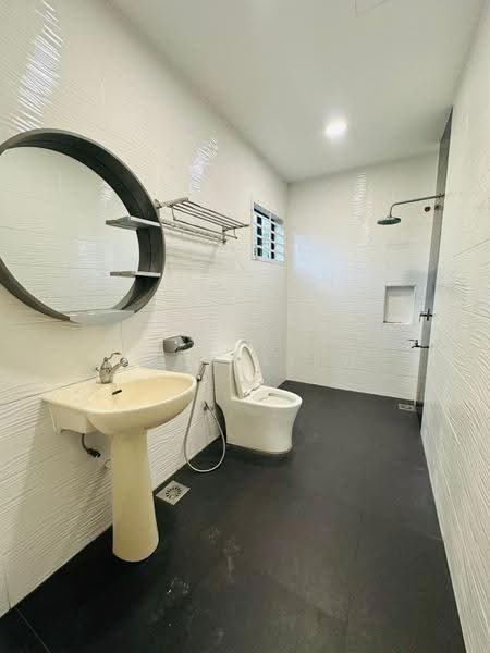 2-storey Terraced House for Rent in Taman Pelangi (Johor Bahru) - Jack Liew - Bathroom - PropertyGuru.com.my