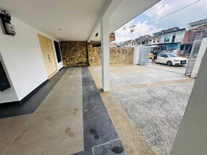 2-storey Terraced House for Rent in Taman Pelangi (Johor Bahru) - Jack Liew - Exterior - PropertyGuru.com.my