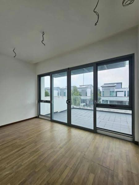 Rumah Berkembar untuk Dijual di Taman Molek (Johor Bahru) - Nico Chong - Balcony - PropertyGuru.com.my