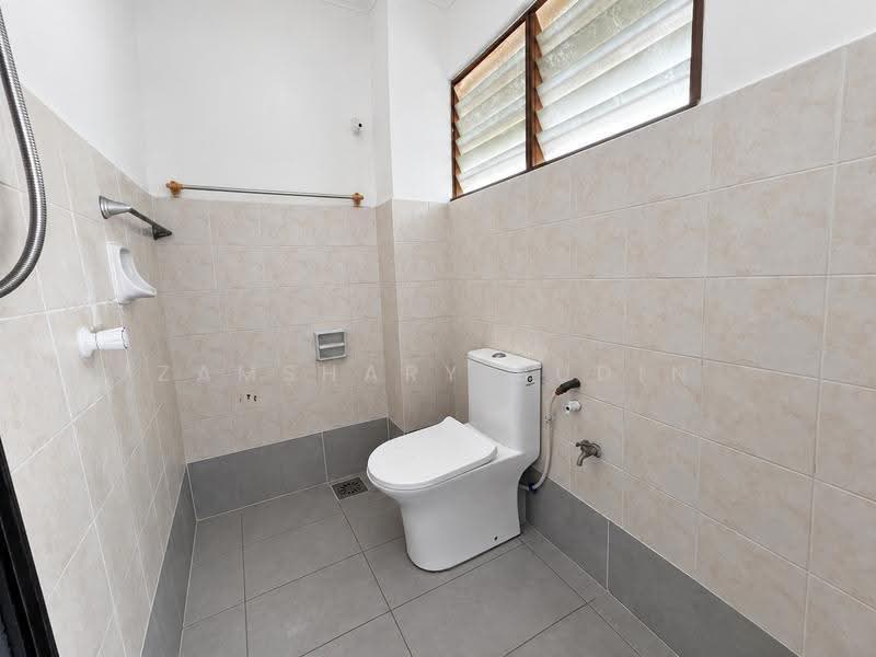 Rumah Teres 2-Tingkat untuk Dijual di Seri Kembangan (Selangor) - Zamshary Budin - Bathroom - PropertyGuru.com.my