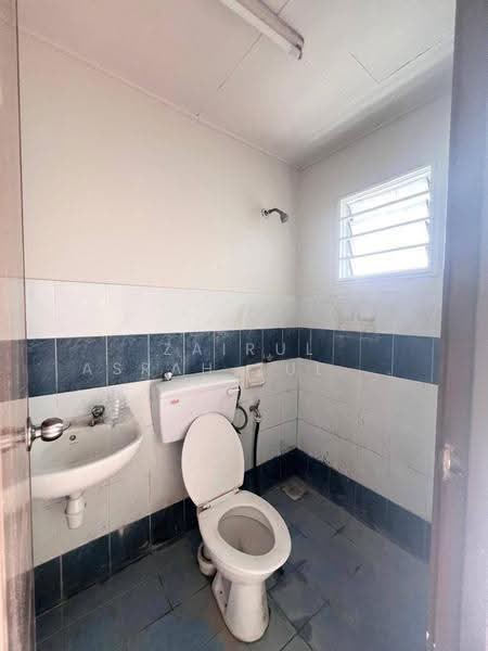 2-storey Terraced House for Sale in Beranang (Selangor) - Zairul Asrah Zulkefli - Bathroom - PropertyGuru.com.my
